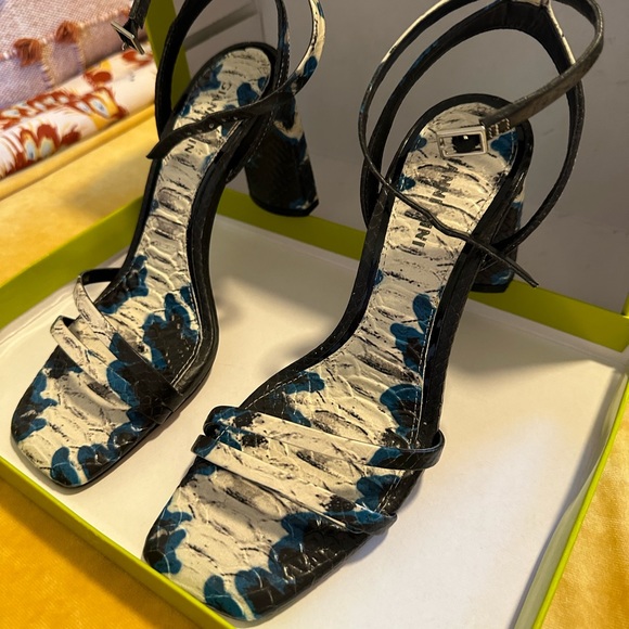 GIANNI BINI SNAKE SKIN HEELS - Picture 5 of 6